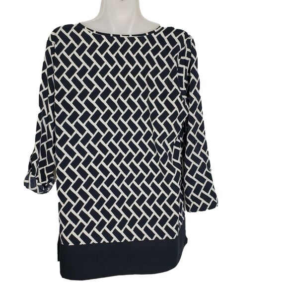 41 Hawthorn Womens Top Medium Black White Abstract 3/4 Roll Tab Sleeve V Neck - Picture 2 of 9